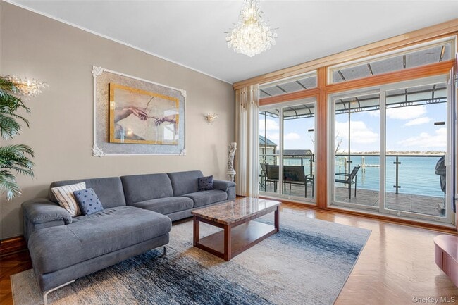 Building Photo - 822 Dean Ave