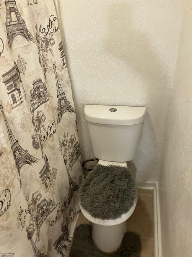 Building Photo - 2328 Union St