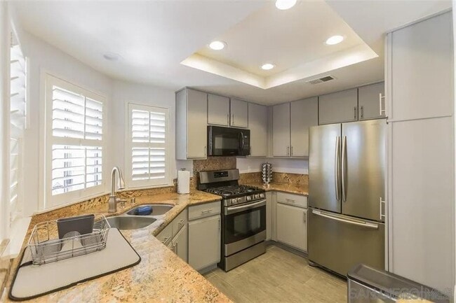 Building Photo - 12049 Calle De Montana