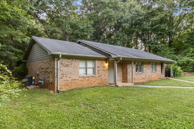 Building Photo - 235 Sunny Hills Dr