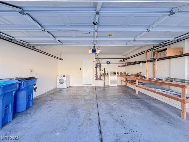 Building Photo - 8019 W Anasazi Ranch Ave