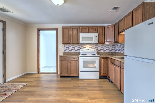 Building Photo - 127 Mulberry St