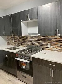 Building Photo - 1322 Stratford Ave