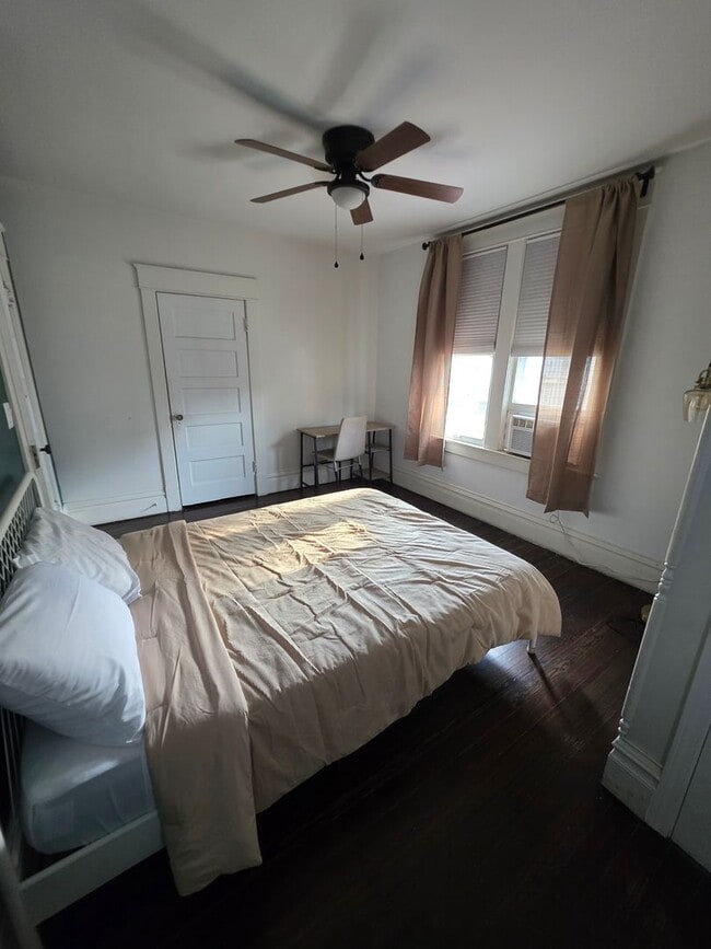 Building Photo - Newly Fully Furnished Midtown House