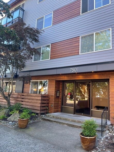 Building Photo - 7501 Greenwood Ave N