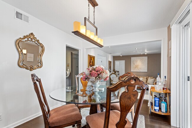 Building Photo - 4386 Willow Glen St