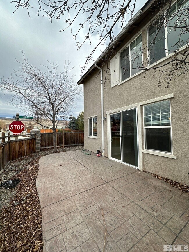 Building Photo - 3994 Dominus Dr