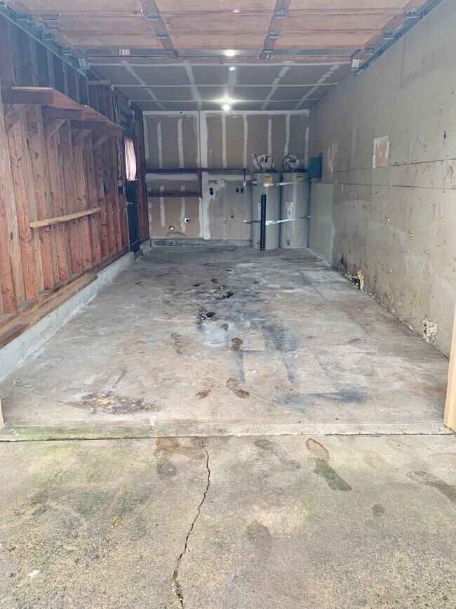 Building Photo - 2807 Applewood Ln