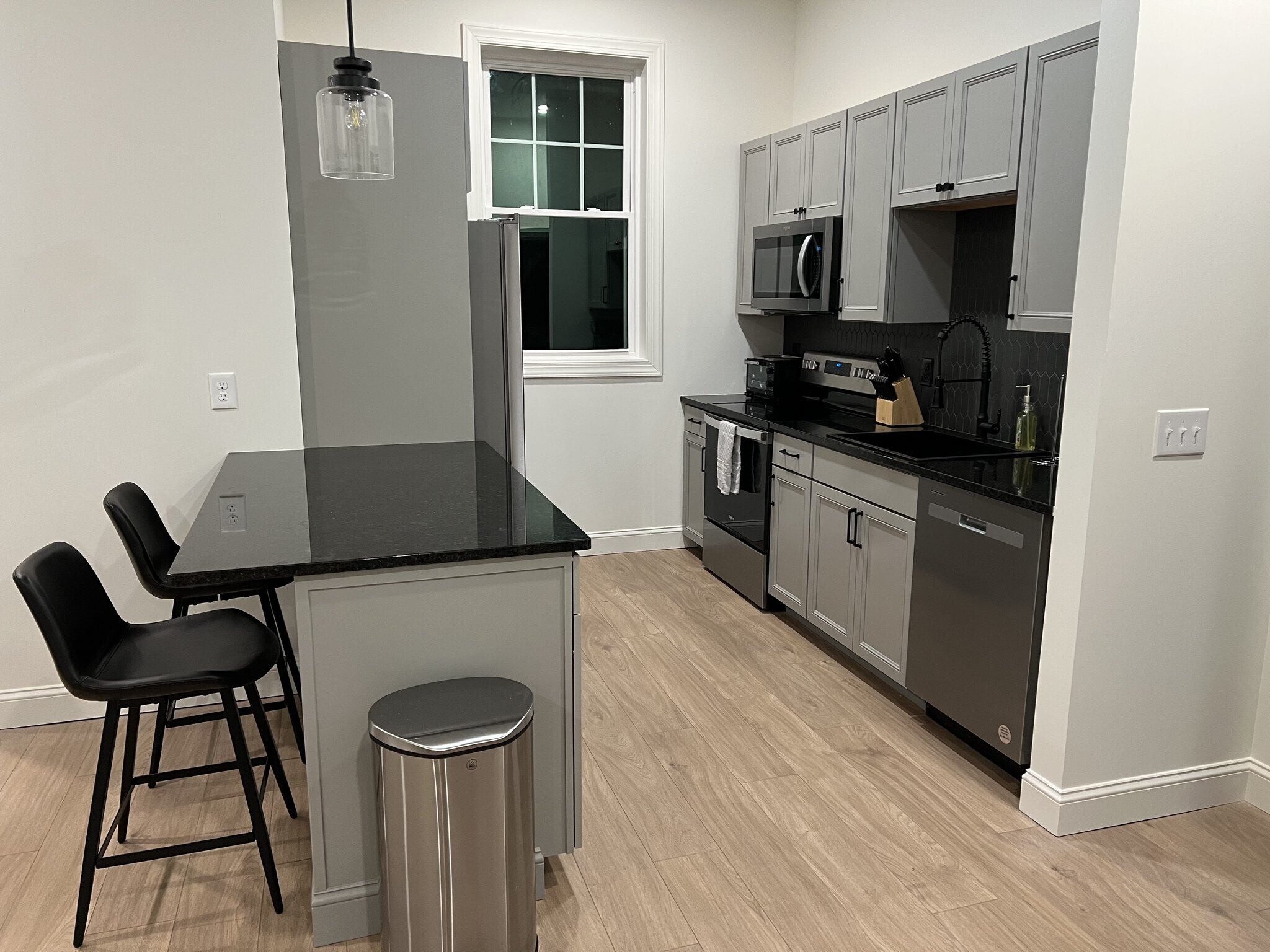 Building Photo - 425 Prospect Ave