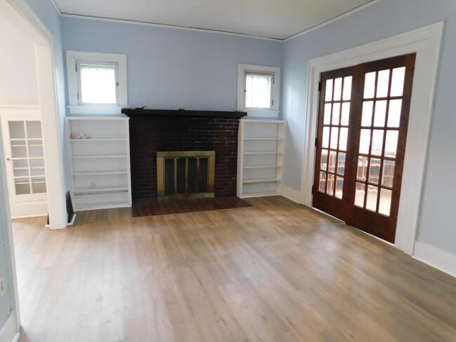 Building Photo - 310 Olive St