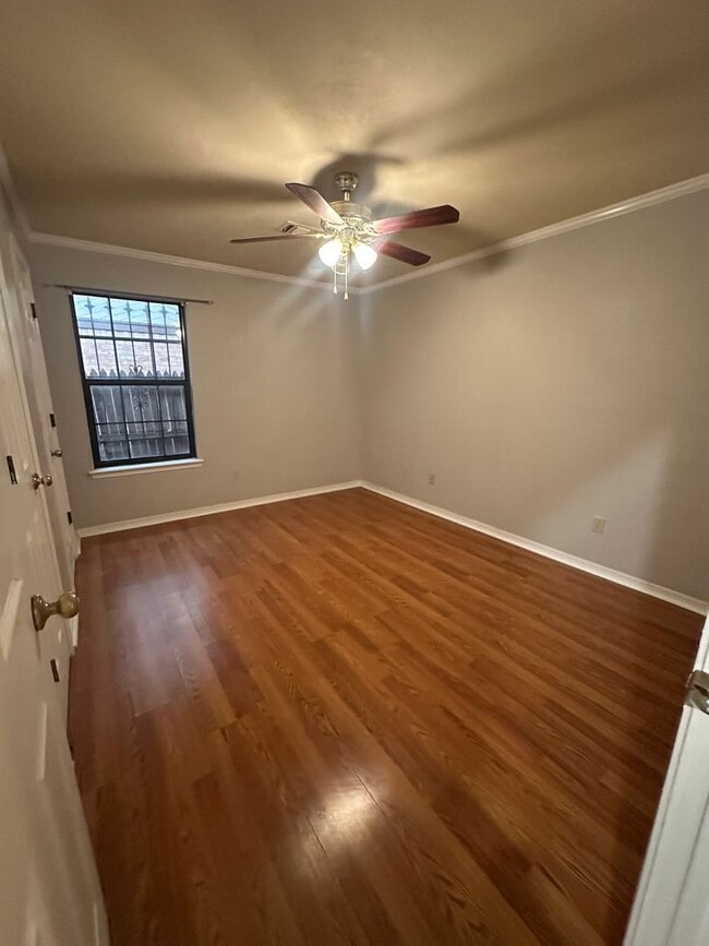 Building Photo - 3005 SW 28th Ave