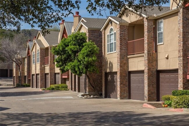 Building Photo - 6804 N Capital of Texas Hwy