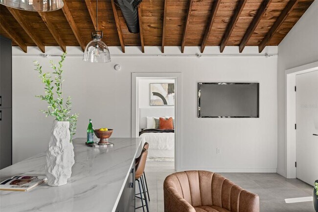 Building Photo - 870 Carver St