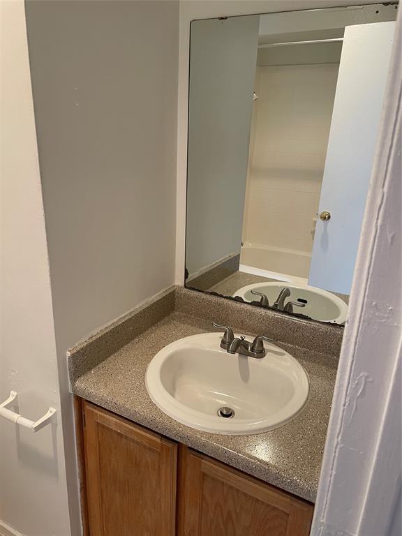 Building Photo - 8655 Village of Fondren