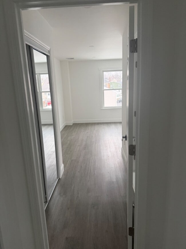 Building Photo - 15 Potomac St