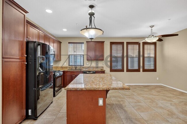 Building Photo - 1836 Olive Green St