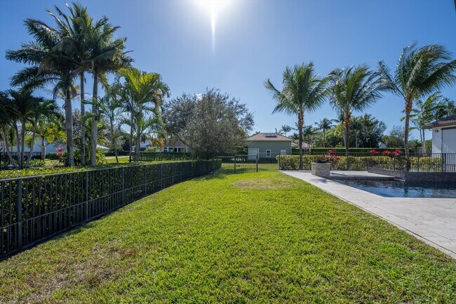 Building Photo - 15880 Barnstormer Ct