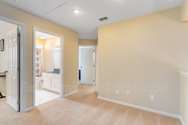 Building Photo - 611 Tuten Trail