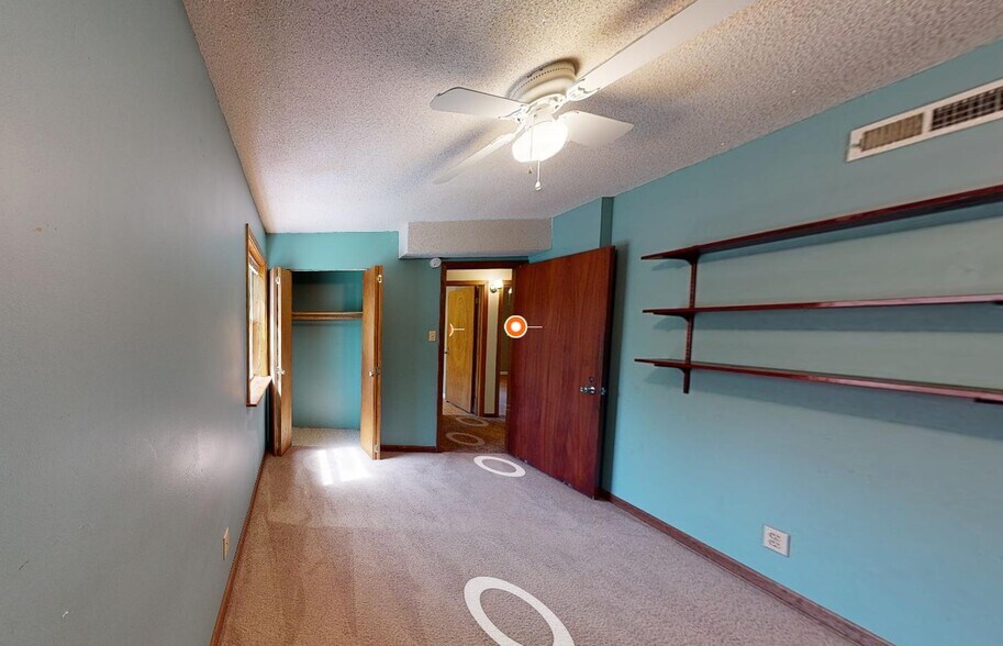Building Photo - 212 W 97th St