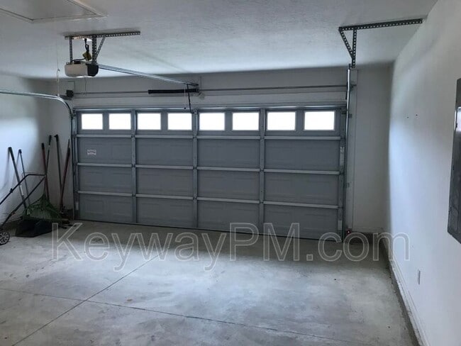 Building Photo - 221 Ducal St