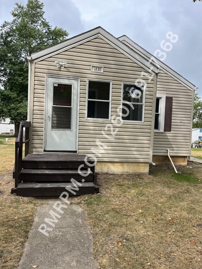 Building Photo - 1220 Fairview Ave