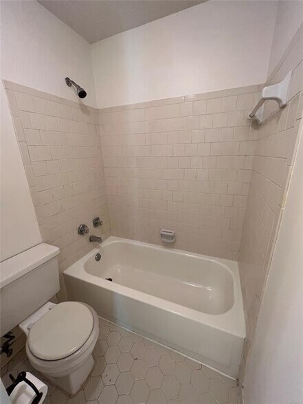Building Photo - 5725 Bangor Ct
