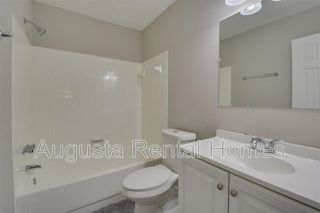 Building Photo - 2317 Woodsman Dr