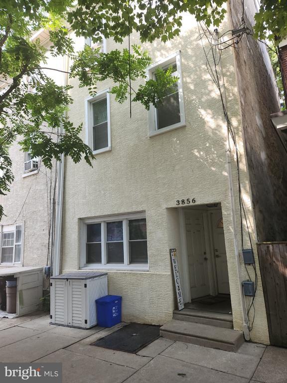 Building Photo - 3856 Terrace St