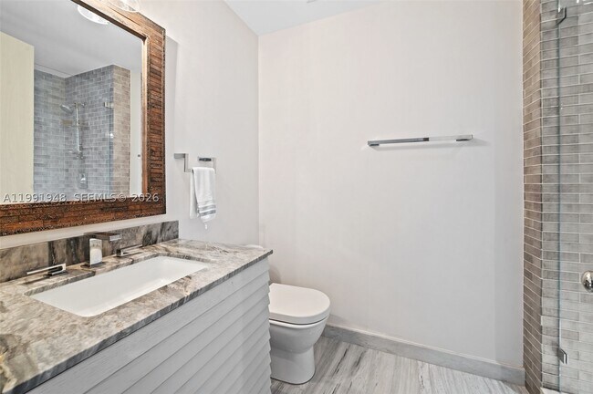 Building Photo - 13633 Deering Bay Dr