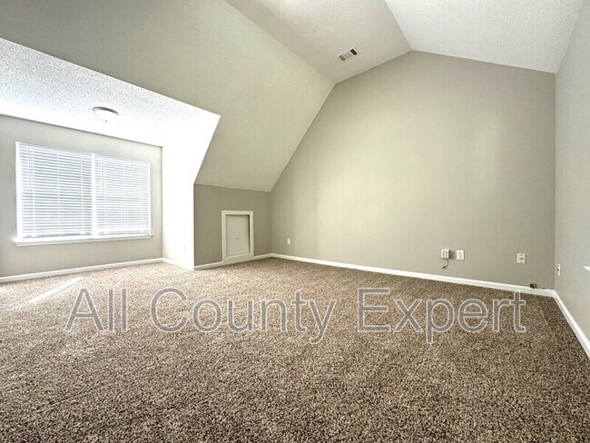 Building Photo - 4605 Skyward Pass