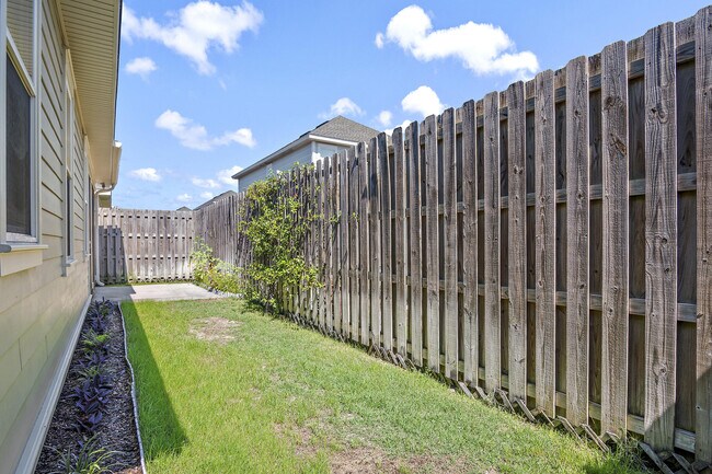 Building Photo - 193 Christian Dr