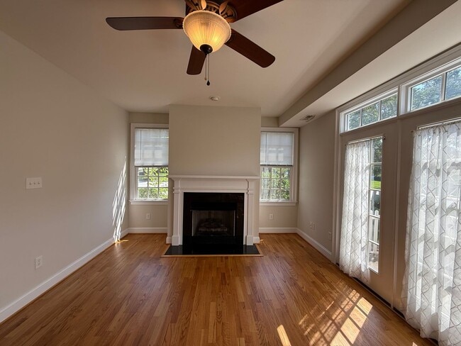 Building Photo - 1525 Old Trail Dr