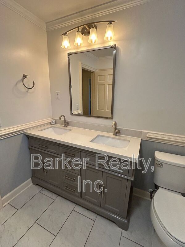 Building Photo - 636 Palmer Dr
