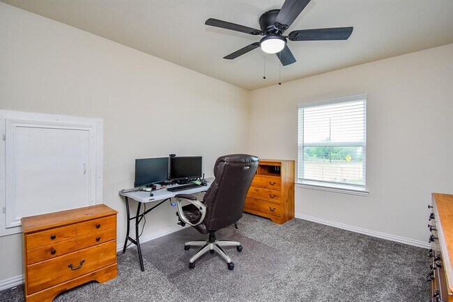 Building Photo - 32903 Silver Mdw Wy