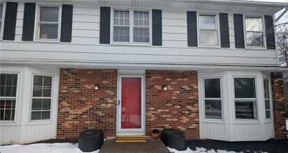 Building Photo - 6 Foxpointe Cir