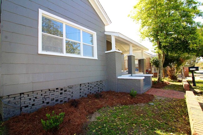 Building Photo - 1214 N 7th Ave