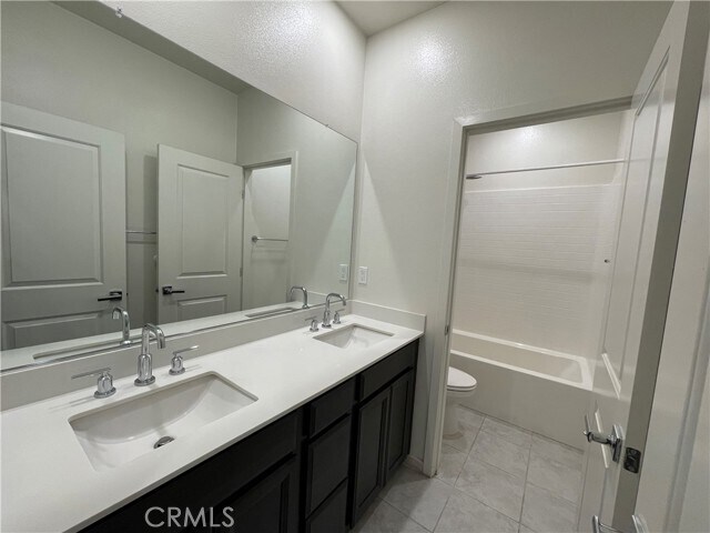Building Photo - 135 Citysquare