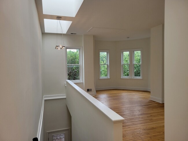 Building Photo - 255 10th St NE