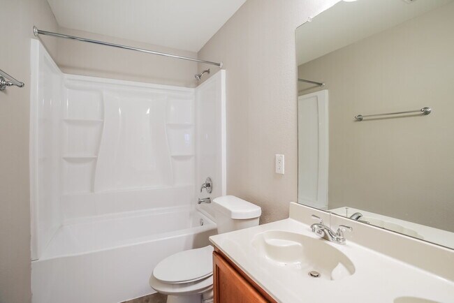 Building Photo - 6509 Longleaf Ln