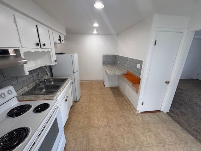 Building Photo - 47 E Garland Ave