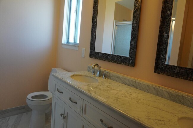 Building Photo - 4415 Fox Hill Dr