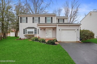 Building Photo - 11 Applebey St