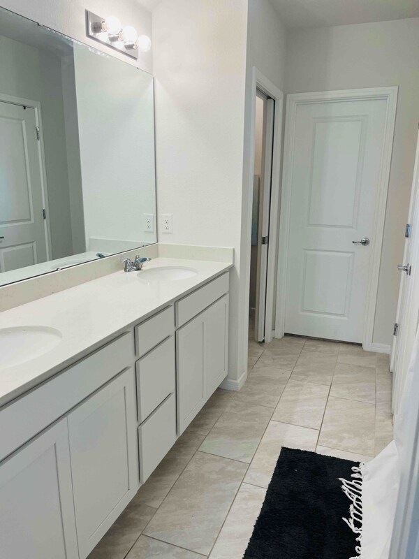 Building Photo - 30572 Thunderbird Dr