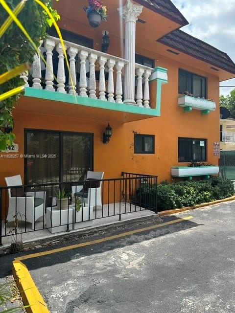 Primary Photo - 1442 NW 1st St