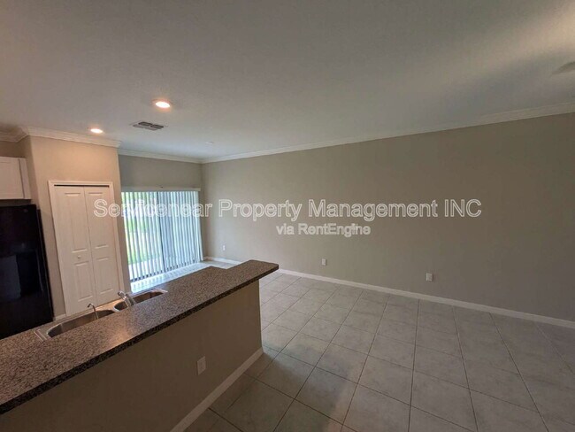 Building Photo - 11818 Dumaine Valley Rd