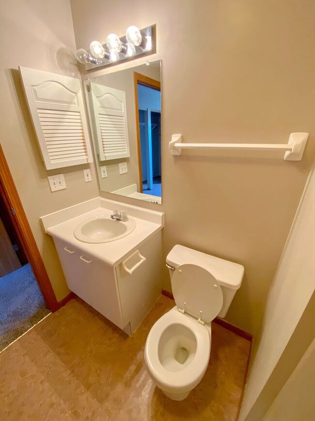 Building Photo - Beautiful Bethel Commons Condo For Rent In Dublin Schools