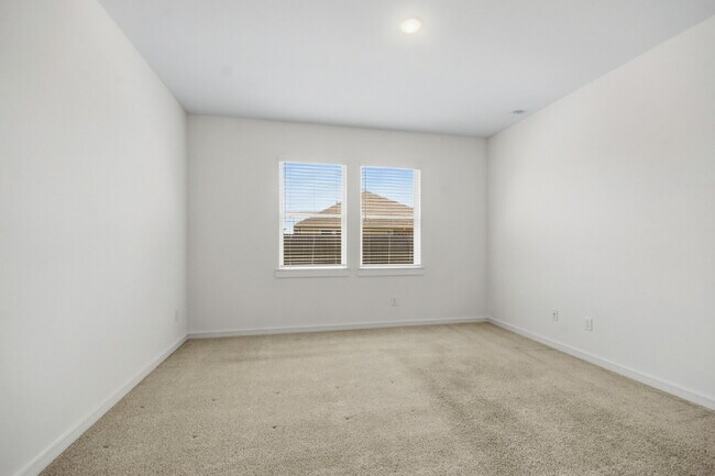 Building Photo - 8427 Bay Rdg Cir