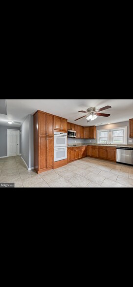 Building Photo - 9011 Backlick Rd