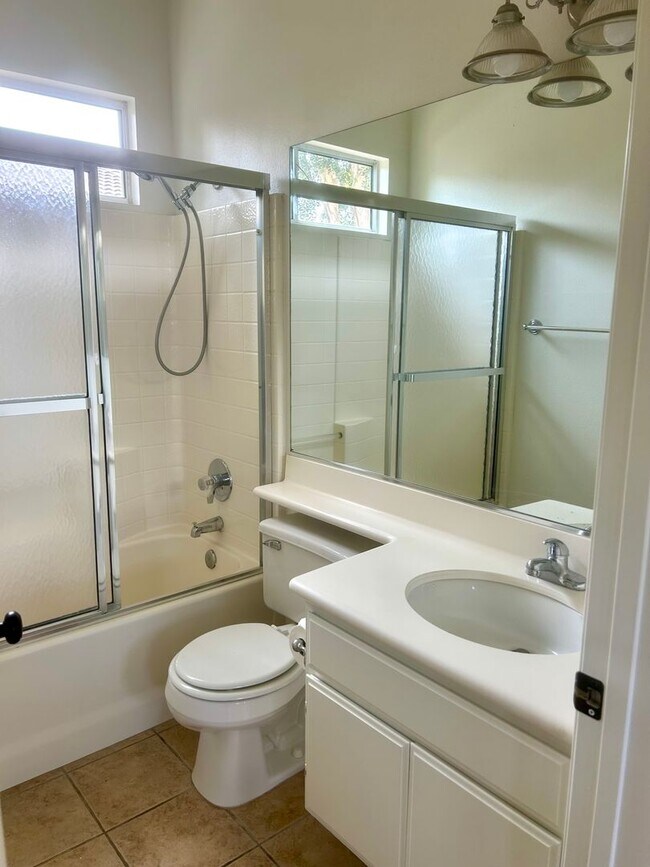 Building Photo - Enjoy this Resort Style Living