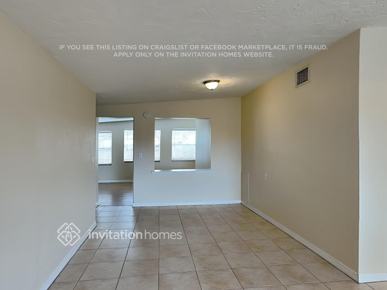 Building Photo - 15149 Harding Ave